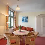 Mit Kleiner Veranda Apartment *